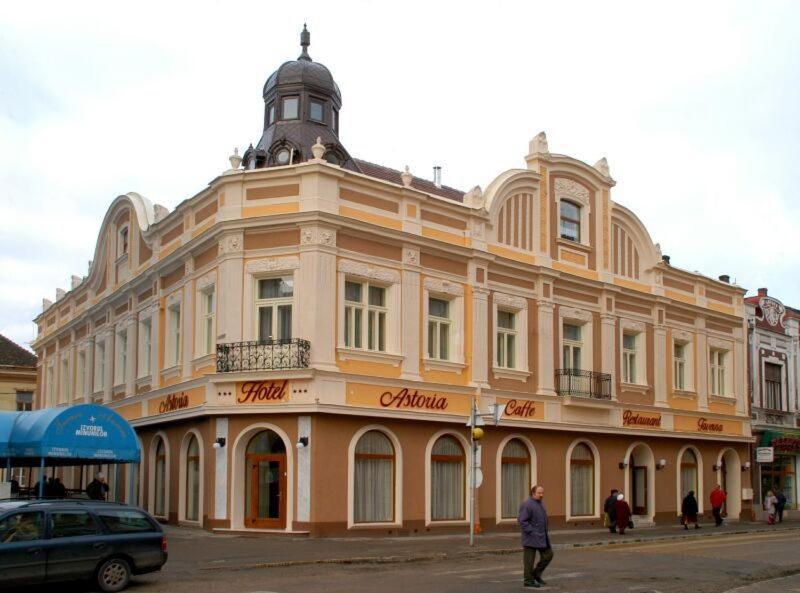 Hotel Astoria Satu Mare Ngoại thất bức ảnh