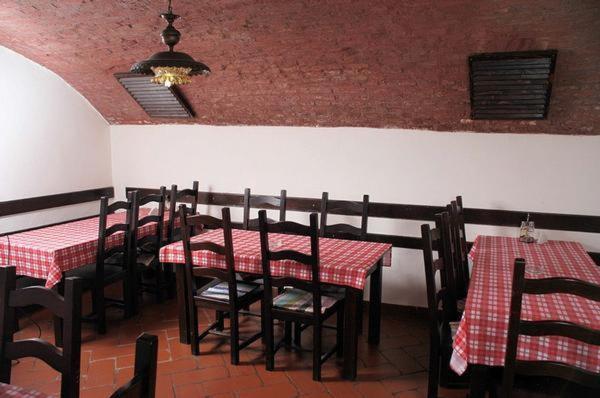 Hotel Astoria Satu Mare Ngoại thất bức ảnh