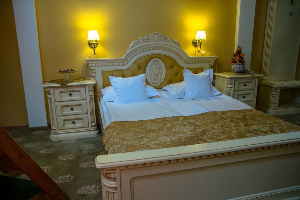 Hotel Astoria Satu Mare Ngoại thất bức ảnh