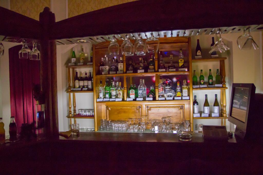 Hotel Astoria Satu Mare Ngoại thất bức ảnh